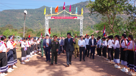 Quảng Bình: Tặng nhiều công trình dân sinh tại lễ kết nghĩa địa phương 2 bên biên giới Việt- Lào (22/11/2023)