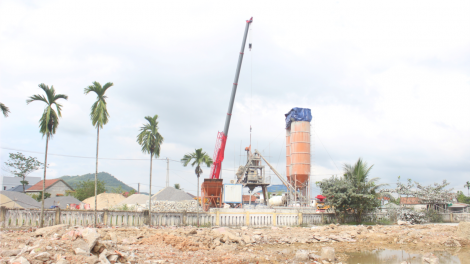 Sau phản ánh của VOV: Quảng Bình xử lý trạm trộn bê tông xả khói bụi gây ô nhiễm (09/11/2023)
