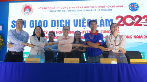 Sàn giao dịch việc làm kết nối cung cầu lao động liên vùng (24/11/2023)