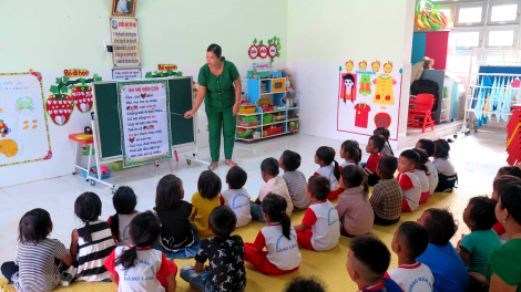 Khi giáo dục là quốc sách hàng đầu: Làm sao để giáo viên sống được bằng nghề (20/11/2023)