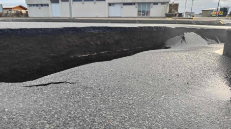 Iceland: phát hiện khe nứt magma ở Grindavik, nguy cơ núi lửa phun trào (14/11/2023)