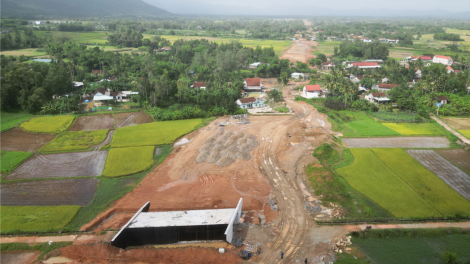 Bình Định sẽ cưỡng chế những trường hợp chây ỳ, không bàn giao mặt bằng cao tốc Bắc-Nam (28/11/2023)