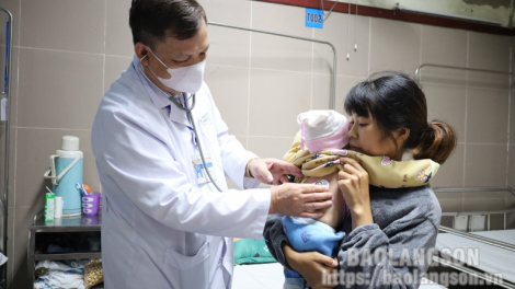 Cảnh báo gia tăng trẻ nhập viện do viêm đường hô hấp (20/11/2023)