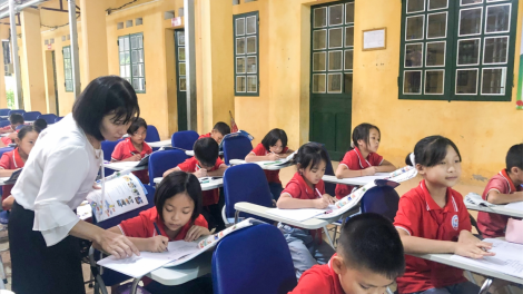 Giáo dục Lào Cai tập trung gỡ khó về nhân lực giáo viên (24/11/2023)