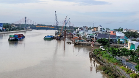 Tiền Giang: Đầu tư gần 35 tỷ đồng xử lý cấp bách đoạn sạt lở bờ Bắc kênh Chợ Gạo (17/11/2023)