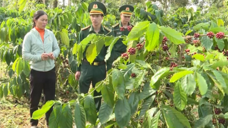 Vững chắc thế trận quốc phòng toàn dân nơi biên giới Thuận Hạnh (19/12/2023)