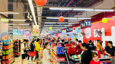 Lan tỏa các chương trình khuyến mại giảm giá dịp cuối năm (27/12/2023)