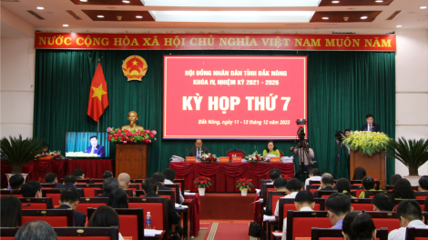 Xử lý cấp bìa chồng lấn, trùng lặp, Giám đốc sở cho rằng đơn giản, Chủ tịch tỉnh nói rất khó (13/12/2023)