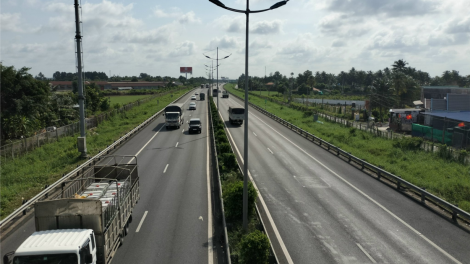 Tiền Giang: Nhà thầu thi công đường cao tốc Trung Lương- Mỹ Thuận chậm bồi thường cho hàng trăm nhà dân (09/12/2023)