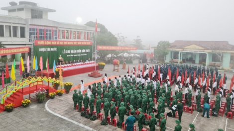 Miền Trung: Hàng ngàn thanh niên lên đường ngập ngũ (8/2/2023)