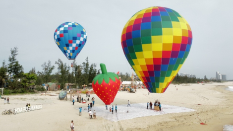Trình diễn khinh khí cầu thành sản phẩm du lịch đặc sắc của huyện Thăng Bình (tỉnh Quảng Nam) (31/3/2023)