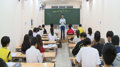 Tuyển sinh vào lớp 10: Nên thi hay xét tuyển? (10/03/2023)