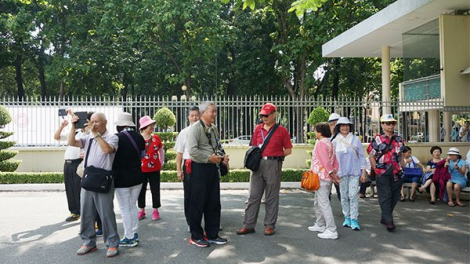 Đoàn du khách đầu tiên của Trung Quốc đến du lịch TP.HCM sau đại dịch Covid - 19 (17/3/2023)