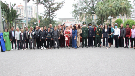 Quảng Ninh: Đón đoàn khách du lịch Trung Quốc đầu tiên nhập cảnh qua cửa khẩu quốc tế Móng Cái (15/3/2023)