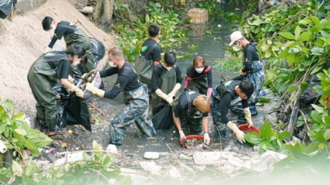 Những chiến binh làm sạch điểm đen môi trường Hà Nội (24/3/2023)