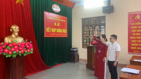Quảng Ninh: Chú trọng phát triển đảng viên cả về số lượng và chất lượng. (7/3/2023)