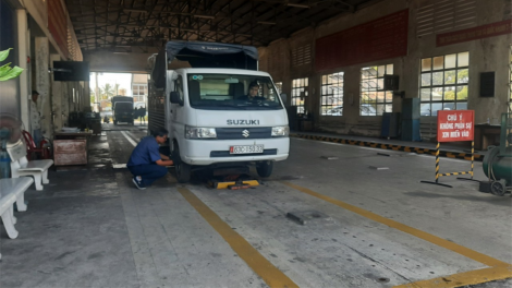 Đăng kiểm xe cơ giới tại Tiền Giang nơi vắng khách, chỗ quá tải (09/3/2023)