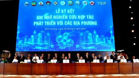 Ký kết mở rộng mô hình phát triển công nghiệp ở Bình Dương ra 9 tỉnh (25/3/2023)