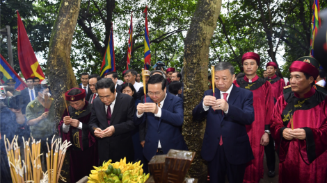 THỜI SỰ 12H TRƯA 29/4/2023: Chủ tịch nước dự Lễ dâng hương tưởng niệm các Vua Hùng tại Điện Kính Thiên, thuộc khu di tích lịch sử quốc gia đặc biệt Đền Hùng.
