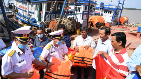 BTL Vùng 2 Hải quân: Sẵn sàng mọi phương án hỗ trợ ngư dân vươn khơi, bám biển (05+06/04/2023)