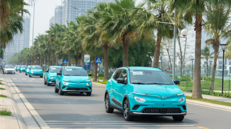 Khai trương dịch vụ taxi điện đầu tiên ở Việt Nam (14/04/2023)