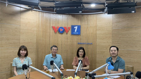 Tái diễn “ép” học sinh không thi vào lớp 10 công lập: Phân luồng hay bệnh thành tích? (28/4/2023)