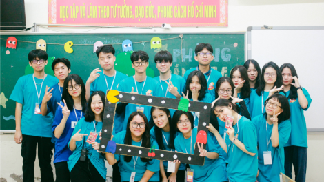 Hoạt động hỗ trợ các em học sinh lớp 9 tự tin bước vào kỳ thi vào các trường THPT sắp tới (6/4/2023)