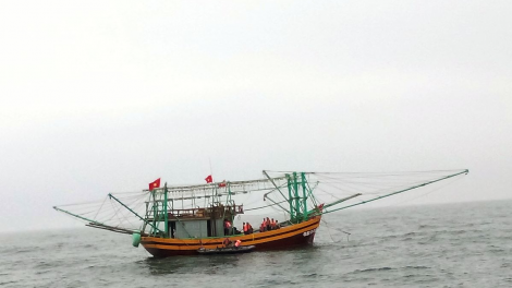 Vùng Cảnh sát biển 2 phối hợp 5 tỉnh miền Trung kiểm tra IUU trên biển (14/4/2023)