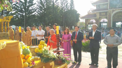 Kon Tum: Giỗ tổ Hùng Vương, người dân cùng hướng về cội nguồn dân tộc (29/4/2023)