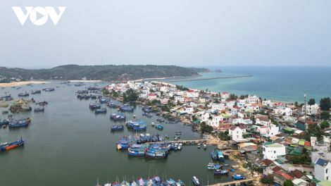 Bình Định, cửa biển và luồng lạch vào cảng cá Tam Quan bị bồi lấp nghiêm trọng (03+04/05/3023)