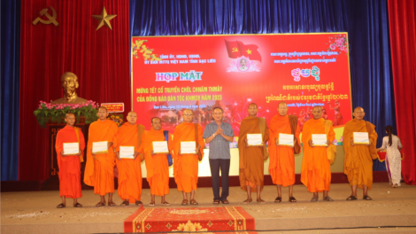 Chăm lo Tết Chol Chnam Thmay đồng bào Khmer Nam bộ (10/4/2023)