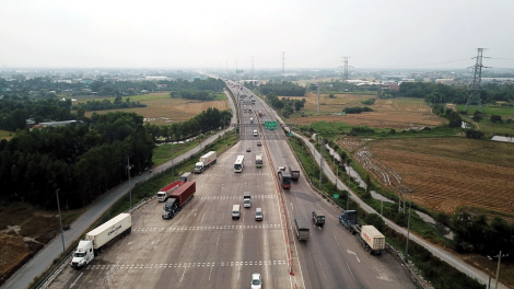 THỜI SỰ 12H TRƯA 12/5/2023: Thủ tướng Chính phủ yêu cầu Bộ Giao thông vận tải phối hợp với các địa phương đẩy nhanh tiến độ triển khai để khởi công 3 cao tốc trục Đông - Tây và 2 đường Vành đai trước ngày 30/6 năm nay.