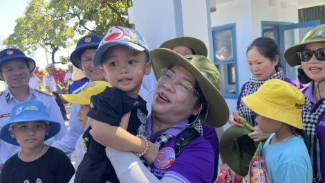 Nghĩa tình Thành phố Hồ Chí Minh – Trường Sa, nhà giàn DK1 (3/5/2023)