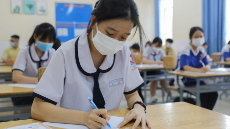 Thi tốt nghiệp THPT 2023: Học sinh lớp 12 dồn sức ôn tập nước rút (07/5/2023)