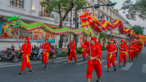 Khoảng 300.000 lượt khách tham gia Festival nghề truyền thống Huế 2023 (5/5/2023)