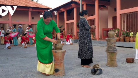 Ninh Thuận - Kết nối di sản để phát triển du lịch vùng đồng bào Chăm (26/5/2005)