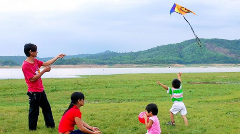 “Đến hè lại lo”, câu chuyện không mới nhưng luôn là vấn đề mang tính thời sự của các gia đình có con nhỏ mỗi khi hè về (27/5/2023)