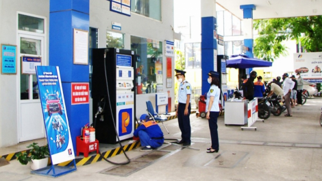 Tăng cường kiểm tra, xử lý vi phạm trong kinh doanh xăng dầu dịp nghỉ lễ dài ngày (02/5/2023)