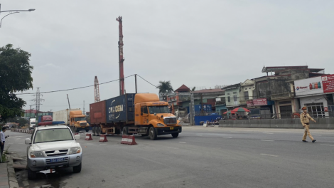 Hải Phòng tăng cường kiểm tra xử lý vi phạm của xe đầu kéo.(12/5/2023)