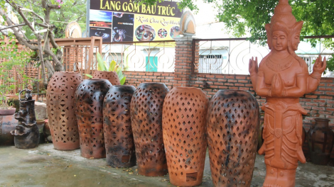 Cơ hội mới cho làng nghề gốm Chăm truyền thống  (14/6/2023)