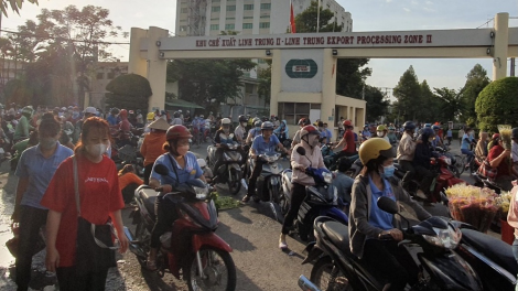 Nợ BHXH kéo dài, đời sống công nhân càng thêm lao đao (2/6/2023)