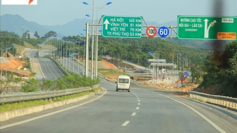 Trải nghiệm lái xe tuyến cao tốc Hà Nội - Lào Cai 245 km (29/6/2023)