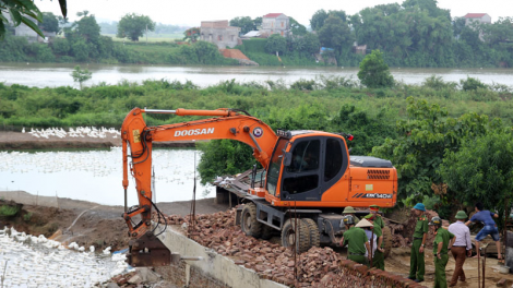 Xử lý nghiêm những vi phạm đê điều bảo vệ người dân trong thiên tai (12/06/2023)