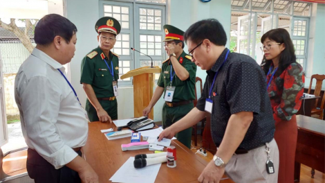 Đoàn kiểm tra coi thi Bộ Giáo dục và Đào tạo làm việc tại tỉnh Kon Tum (27/6/2023)