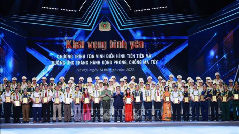 Thủ tướng Phạm Minh Chính dự Chương trình Khát vọng bình yên - Tôn vinh điển hình tiên tiến và hưởng ứng Tháng hành động phòng, chống ma túy (15/6/2023)