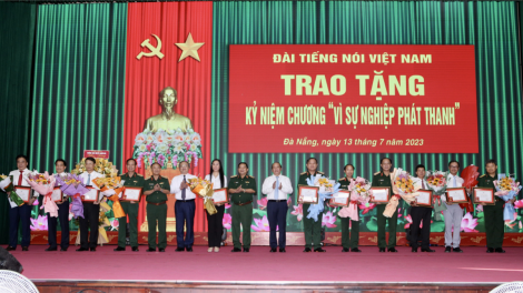 VOV góp phần phản ánh sâu đậm, tô đẹp hình ảnh Bộ đội cụ Hồ (13/7/2023)