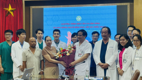 Nạn nhân bị lột da đầu nặng nhất thế giới được ghép thành công (13/7/2023)
