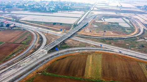 Loạt bài: Mục tiêu 5.000km cao tốc – Đột phá tư duy để phát triển. Bài 3: “Mục tiêu 5.000 km cao tốc – chủ trương trúng, hành động đúng” (05/07/2023)
