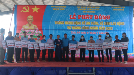 Sóc Trăng: Tích cực chăm lo đoàn viên, người lao động có hoàn cảnh khó khăn (25/7/2023)