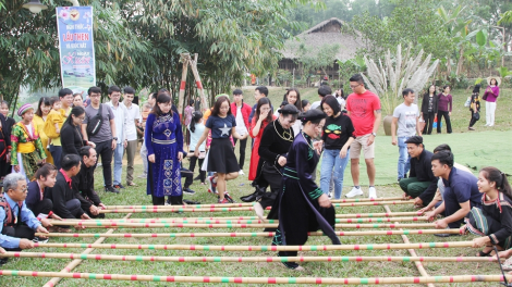 Làm sao gắn bảo tồn bản sắc văn hóa truyền thống với phát triển du lịch (20/07/2023)